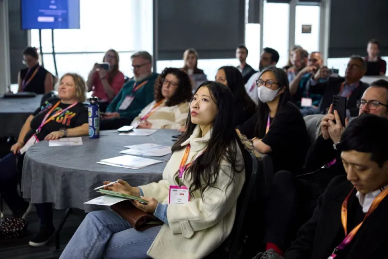 Eight Seconds to Make an Impression: EdTech Exhibitors Explain How Booth Conversations Really Work